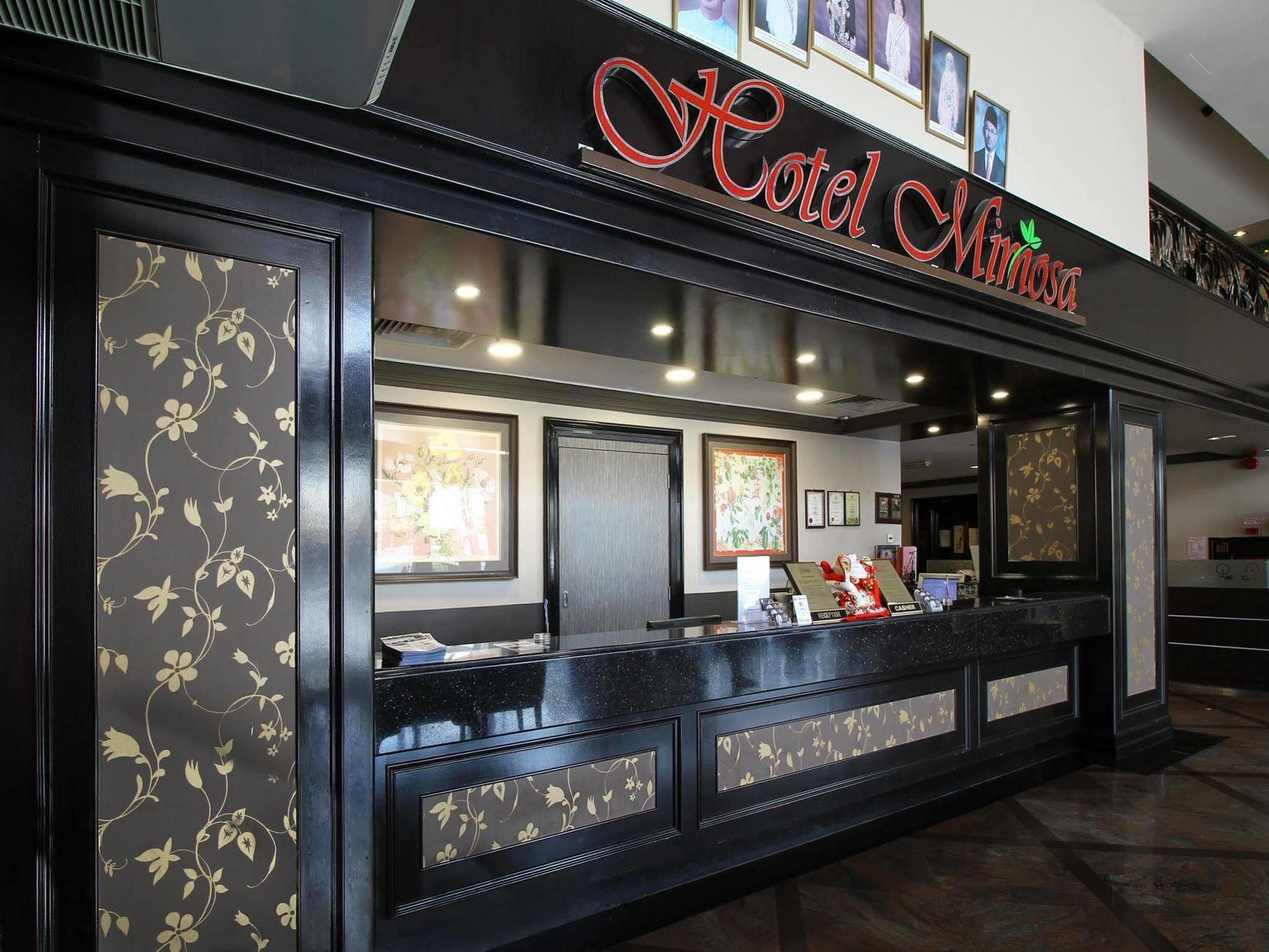 Hotel Mimosa Malacca Exterior photo