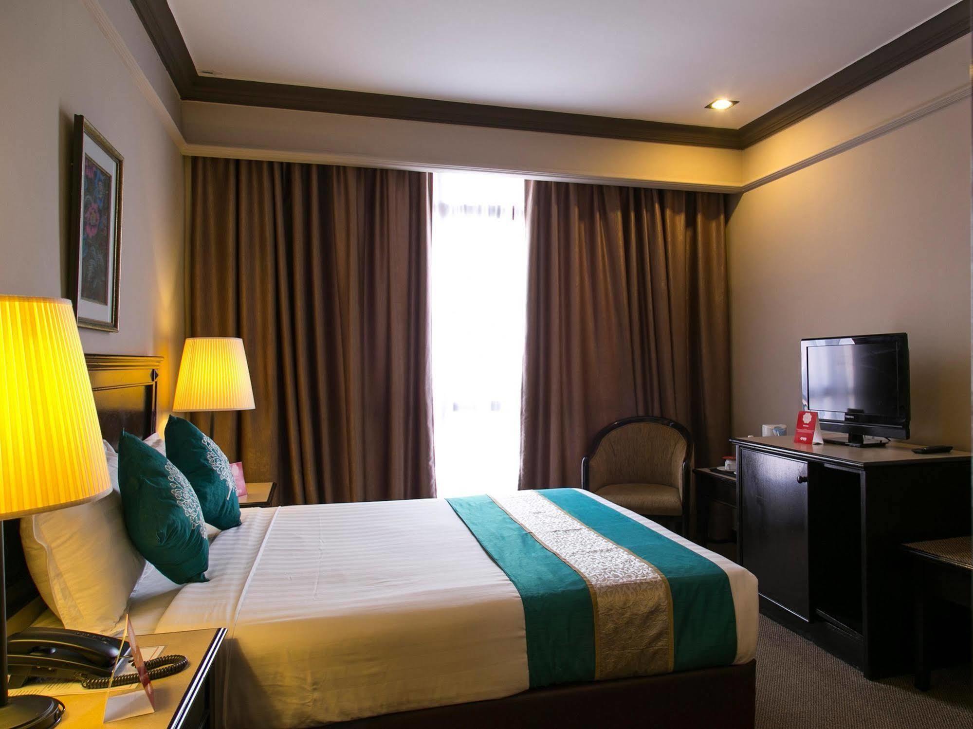 Hotel Mimosa Malacca Exterior photo
